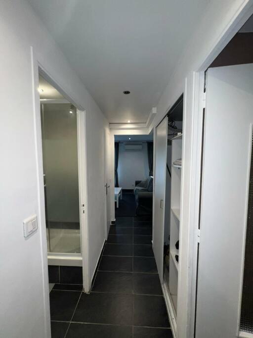 Grand Appartement Climatise Et Fonctionnel Marseille Exterior photo